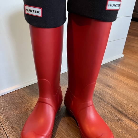 Hunter Shoes - Hunter Tall Classic Boots w/ Socks